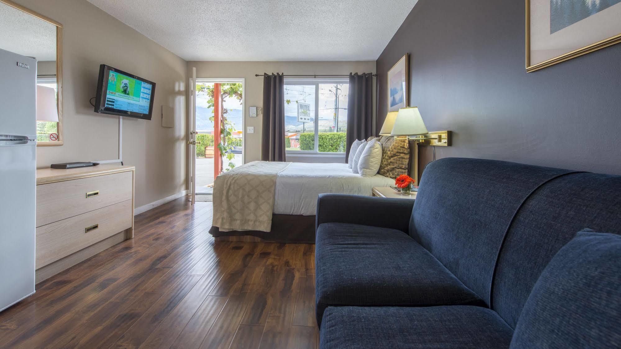 Maple Leaf Motel Inn Towne Osoyoos Exterior foto
